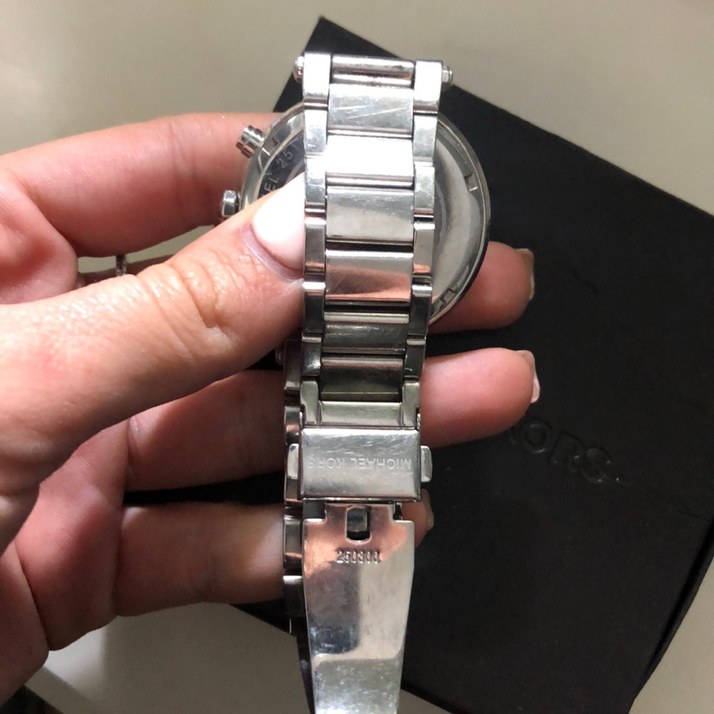 Michael Kors Watch - Picture 5 of 5